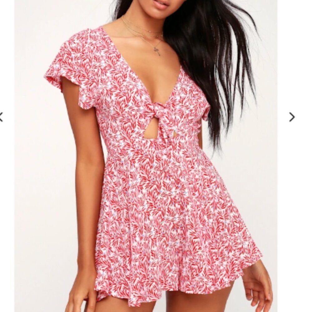 Lulus Dondi Red and White Print Tie-Front Short Sleeve Romper